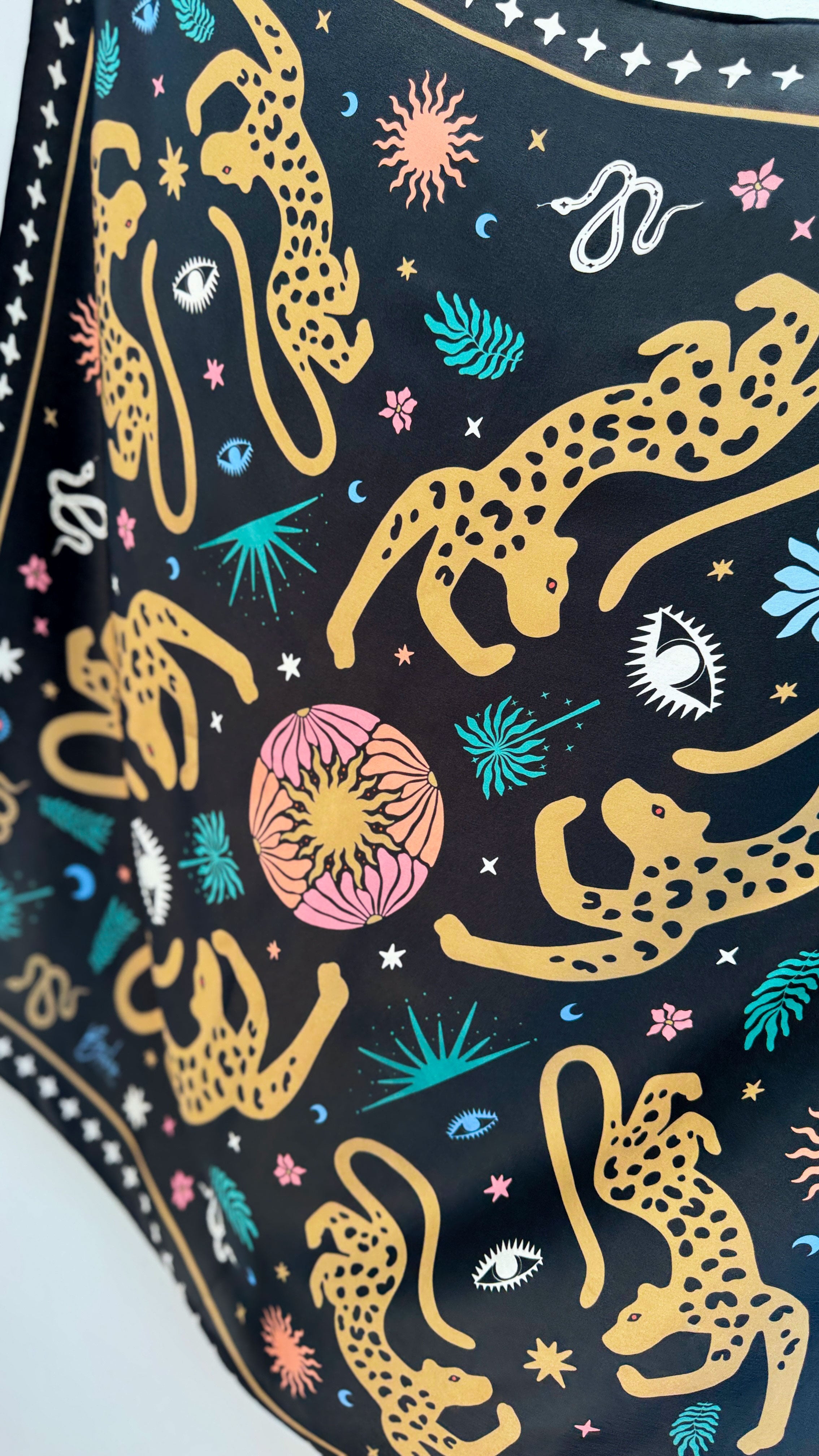 Jaguar Silk Sarong BLACK